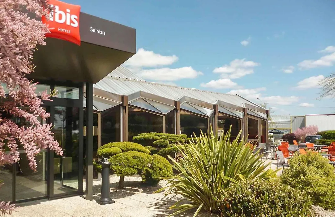 ibis Saintes-1