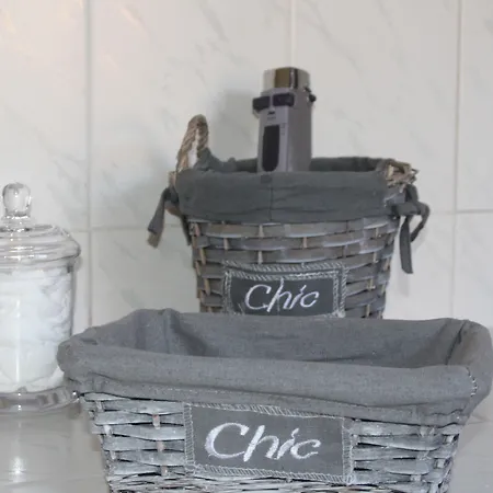Une Chambre en Ville-3